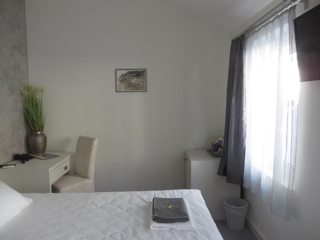 Villa Marija M L Belgrado Quarto foto
